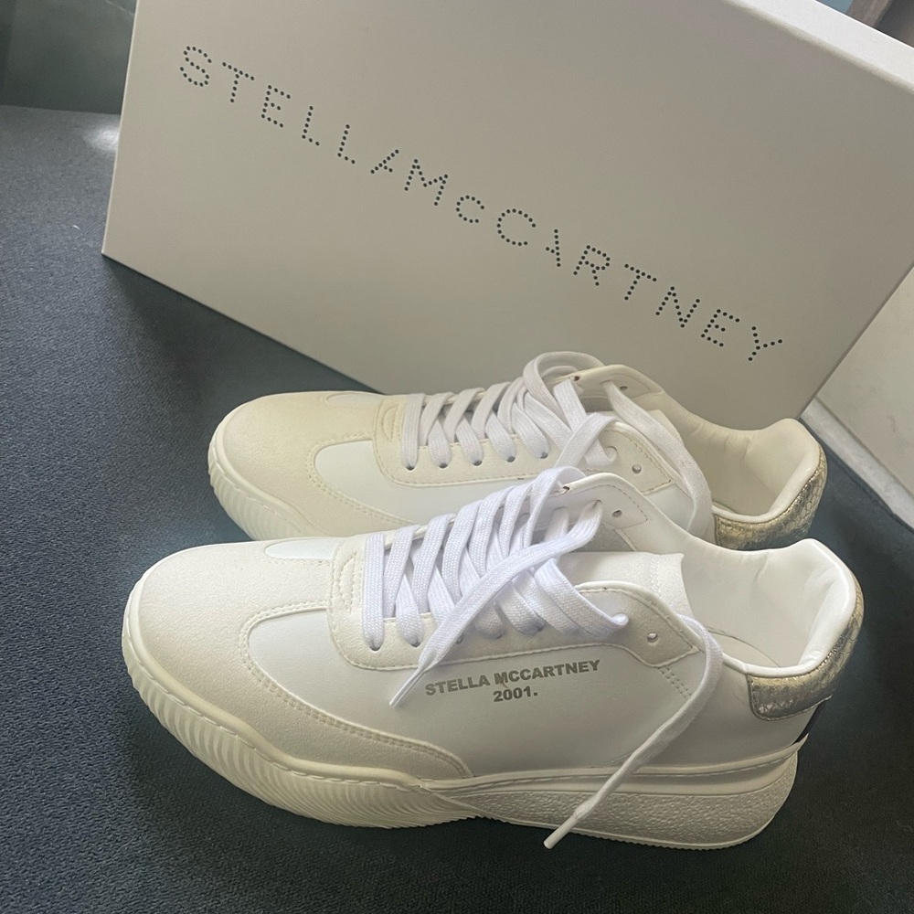 Stella. McCartney brand new woman sneakers size 9 white/ beige/gold